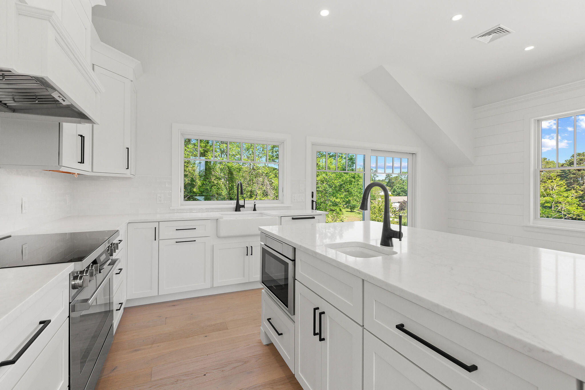 136 Monument Road Orleans, MA 02653 - Photo 45 of 97 136MonumentRd-41