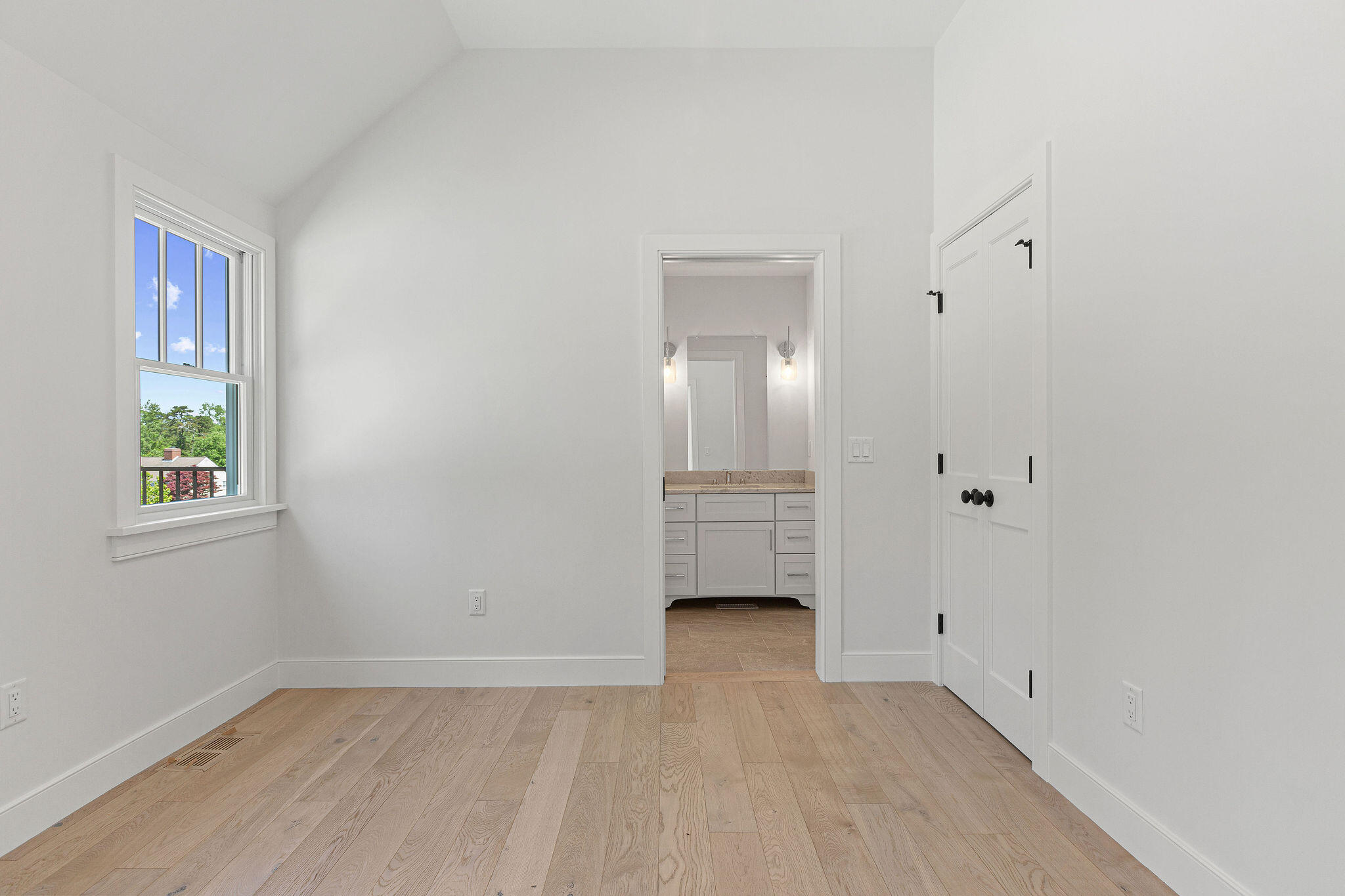 136 Monument Road Orleans, MA 02653 - Photo 52 of 97 136MonumentRd-48