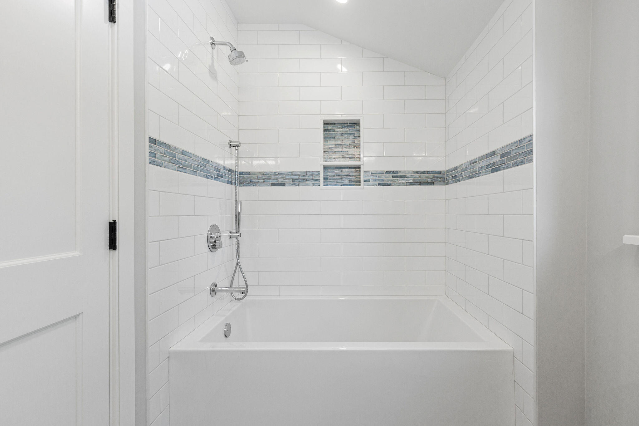 136 Monument Road Orleans, MA 02653 - Photo 77 of 97 136MonumentRd-72