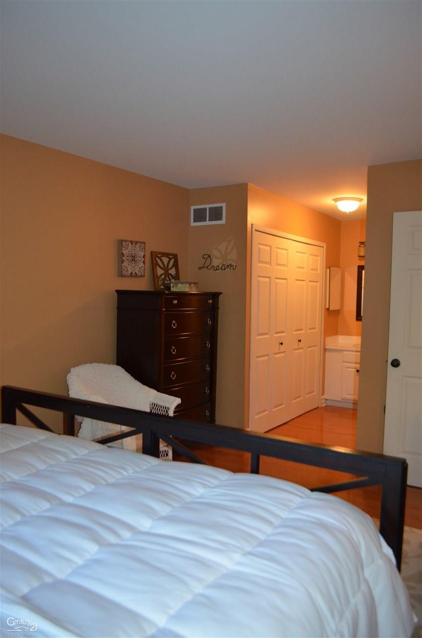 129 Manor Way Rochester Hills, MI 48309 - Photo 22 of 30