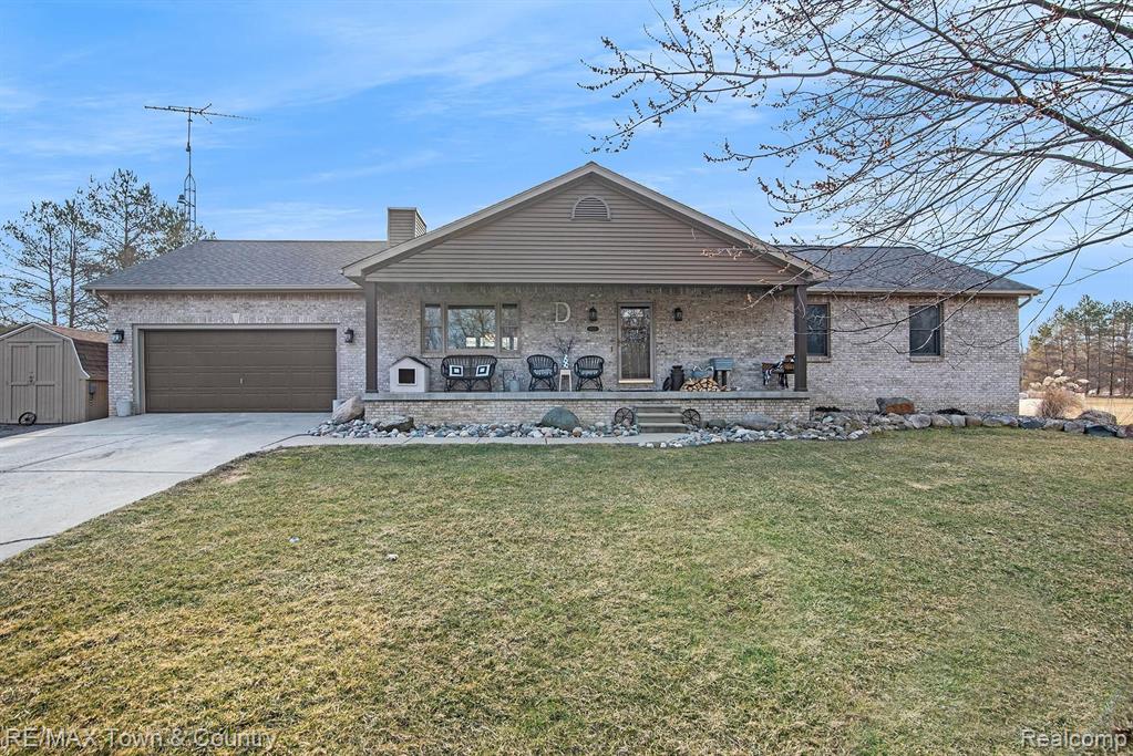 8101 Nichols Road Flushing, MI 48433 - Photo 2 of 41