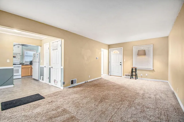 $289,000 | 856 Colrain Street Southwest, Wyoming, MI 49509