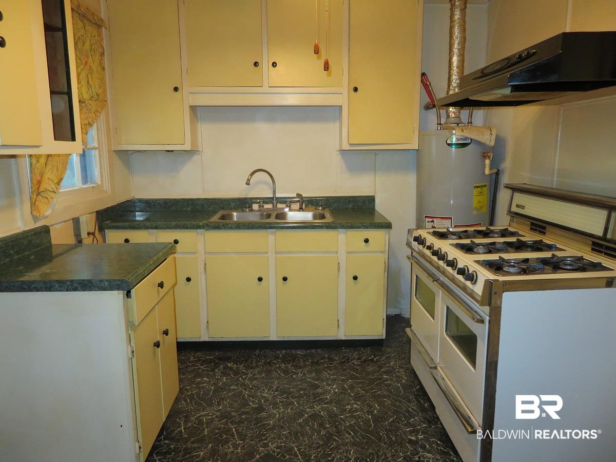 307 3rd Street Mobile, AL 36611 - Photo 5 of 20