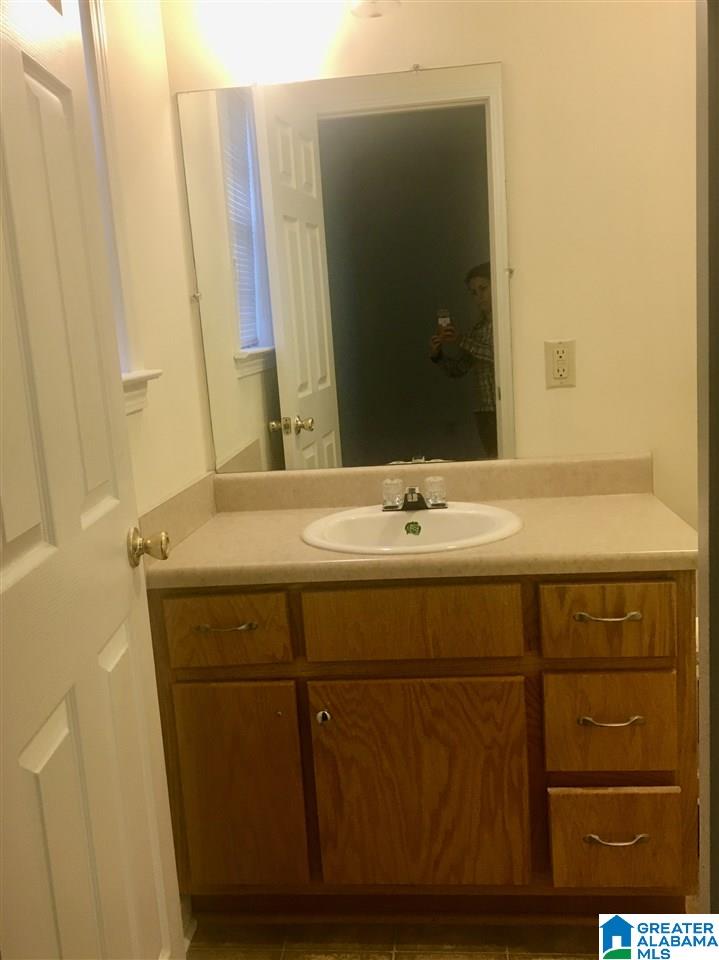 211 Ingram Avenue West Oneonta, AL 35121 - Photo 12 of 20