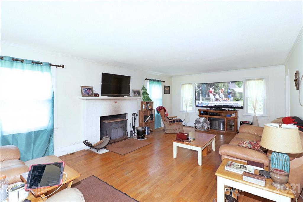 1501 Smith Farm Road Stony Point, NC 28678 - Photo 11 of 38 Gallery Image 11
