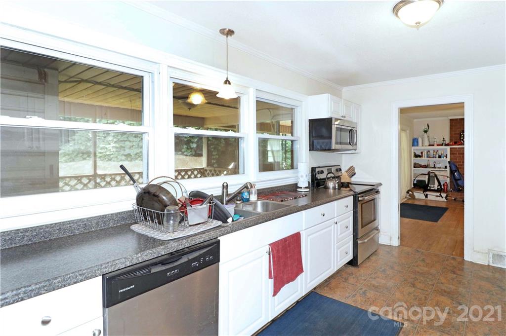 1501 Smith Farm Road Stony Point, NC 28678 - Photo 4 of 38 Gallery Image 4