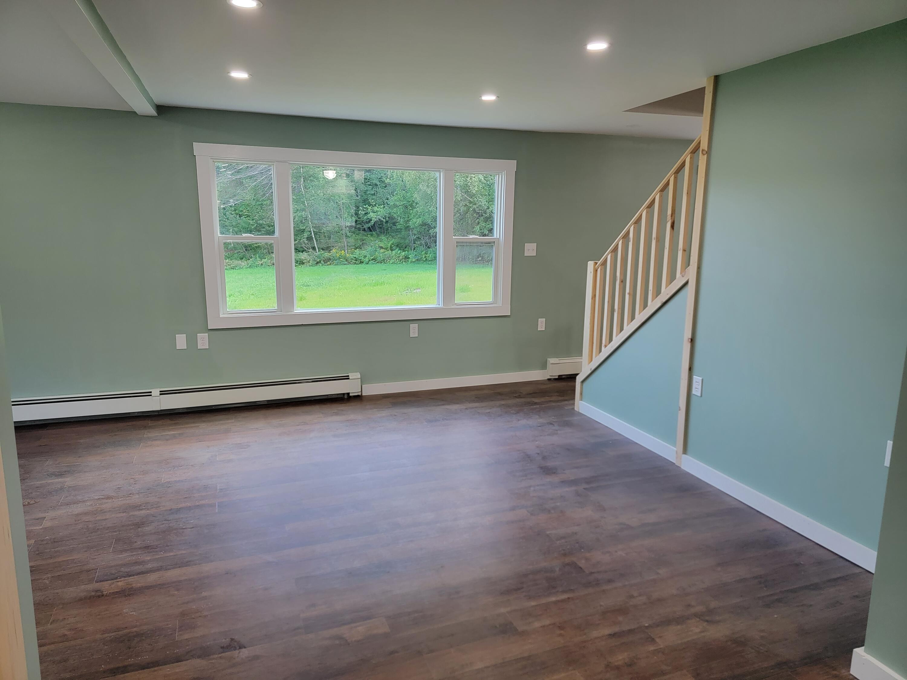 346 Middle Street Farmington, ME 04938 - Photo 7 of 40 346 Middle St