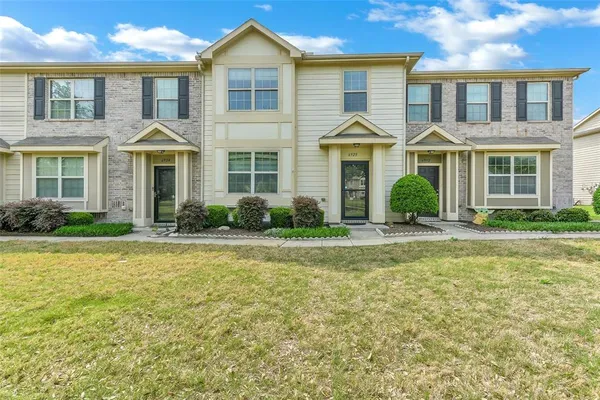 $1,995 | 6928 Carrington Lane, Fort Worth, TX 76137