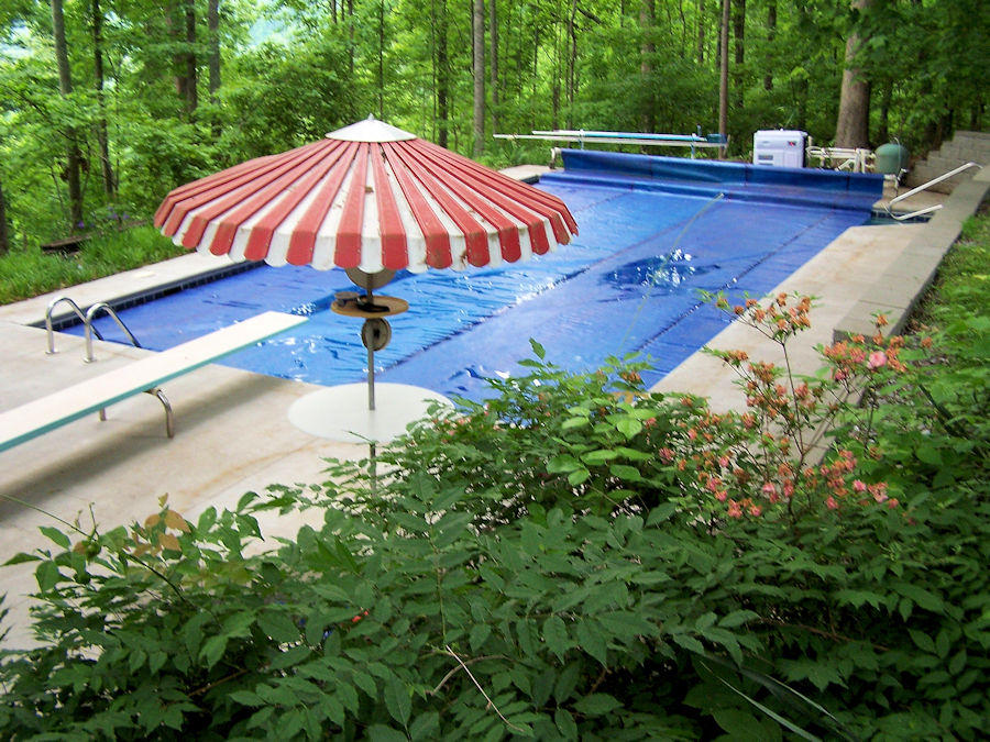 804 South Shiloh Road Seymour, TN 37865 - Photo 35 of 39 pool with sun blanket