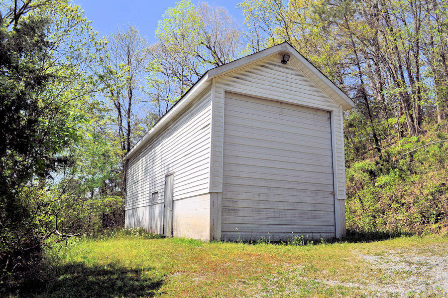 804 South Shiloh Road Seymour, TN 37865 - Photo 38 of 39 RV garage