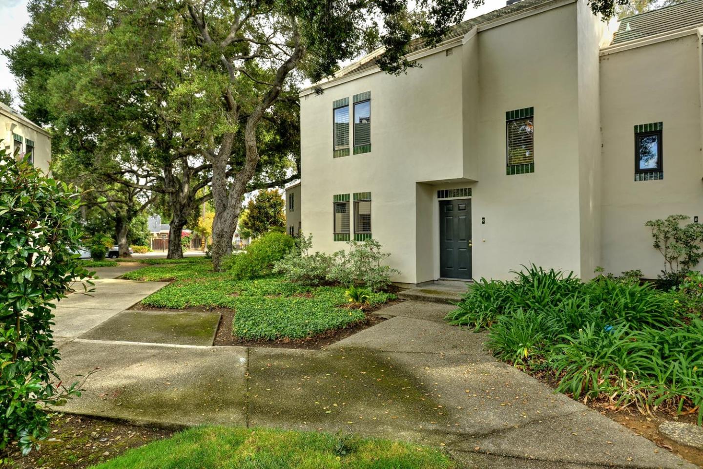 181 Centre Street, Unit 9 Mountain View, CA 94041 - Photo 1 of 25