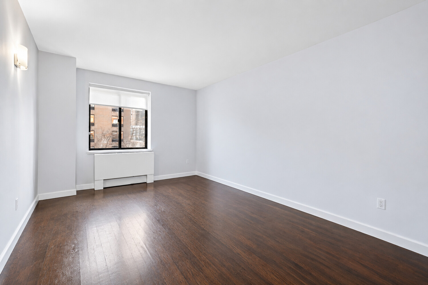 300 Rector Place, Unit 4O Manhattan, NY 10280 - Photo 2 of 14 Gallery Image 2