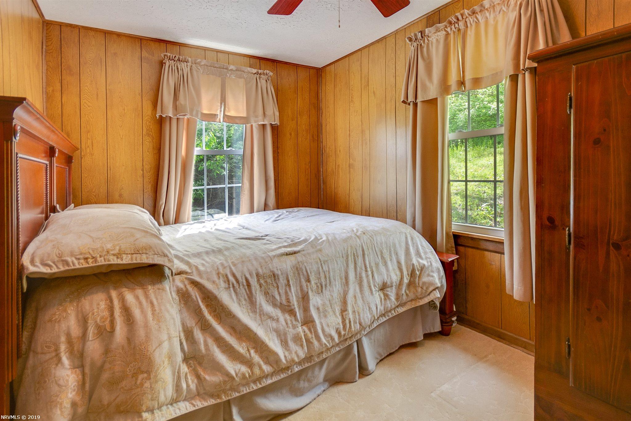 6431 New River Road Radford, VA 24141 - Photo 24 of 26 Gallery Image 24