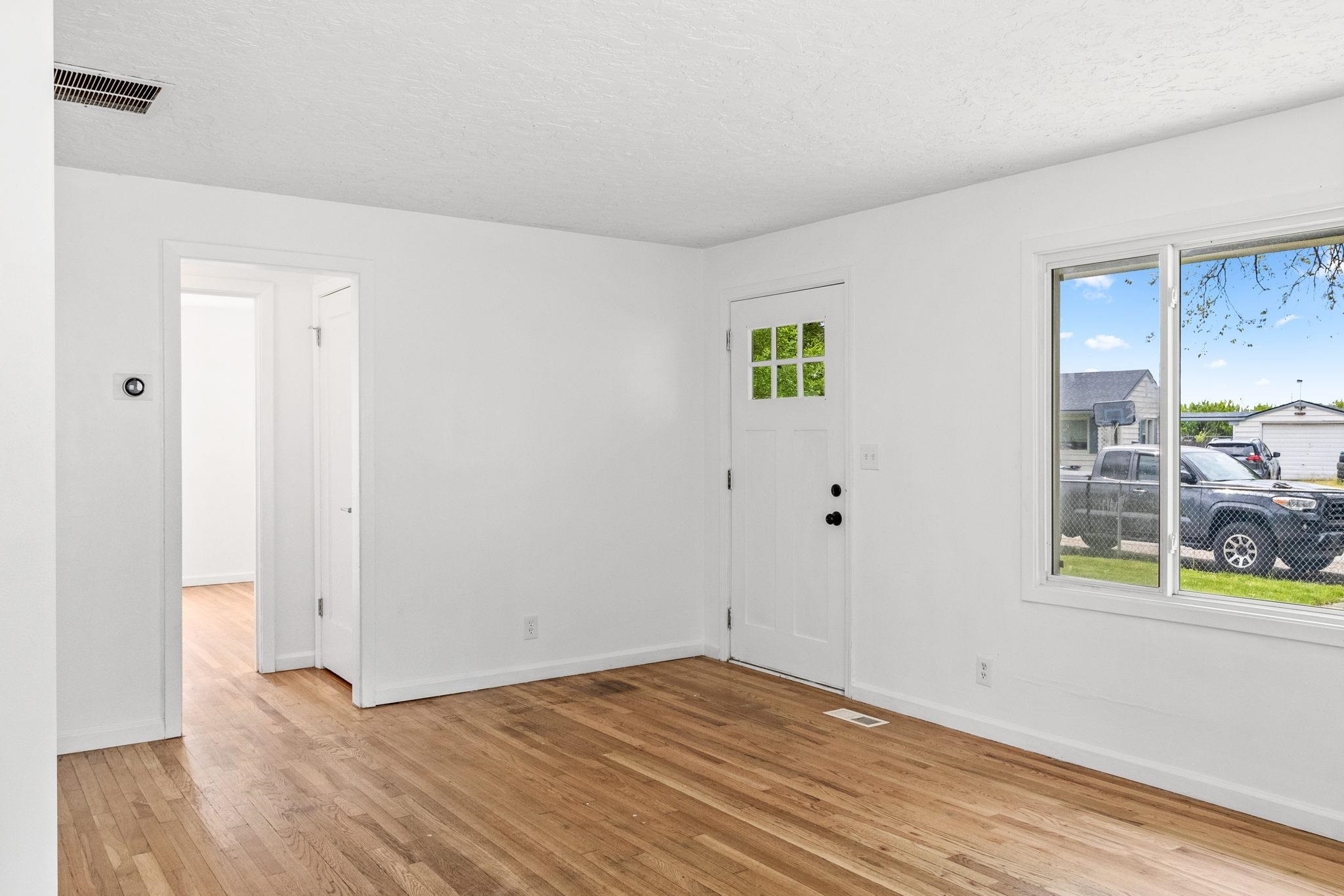 1330 North Lily Road Spokane, WA 99212 - Photo 5 of 49 Gallery Image 5