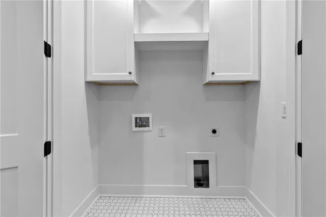 $725,000 | 345 Sugarview Road, Sugar Hill, GA 30518