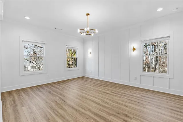 $725,000 | 345 Sugarview Road, Sugar Hill, GA 30518