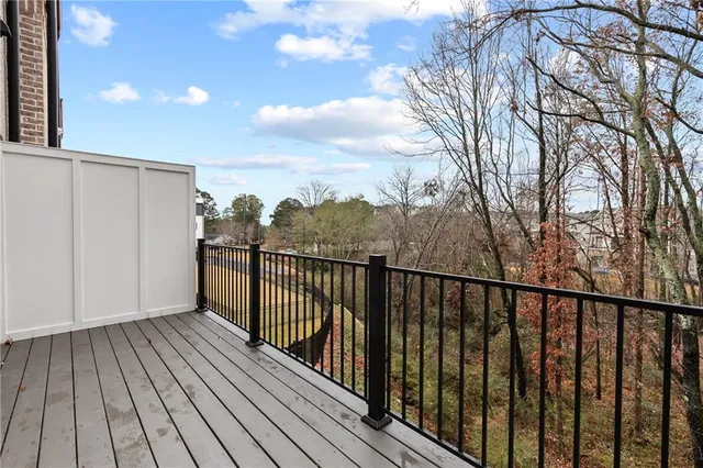 $725,000 | 345 Sugarview Road, Sugar Hill, GA 30518