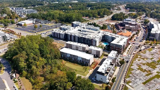 $725,000 | 345 Sugarview Road, Sugar Hill, GA 30518