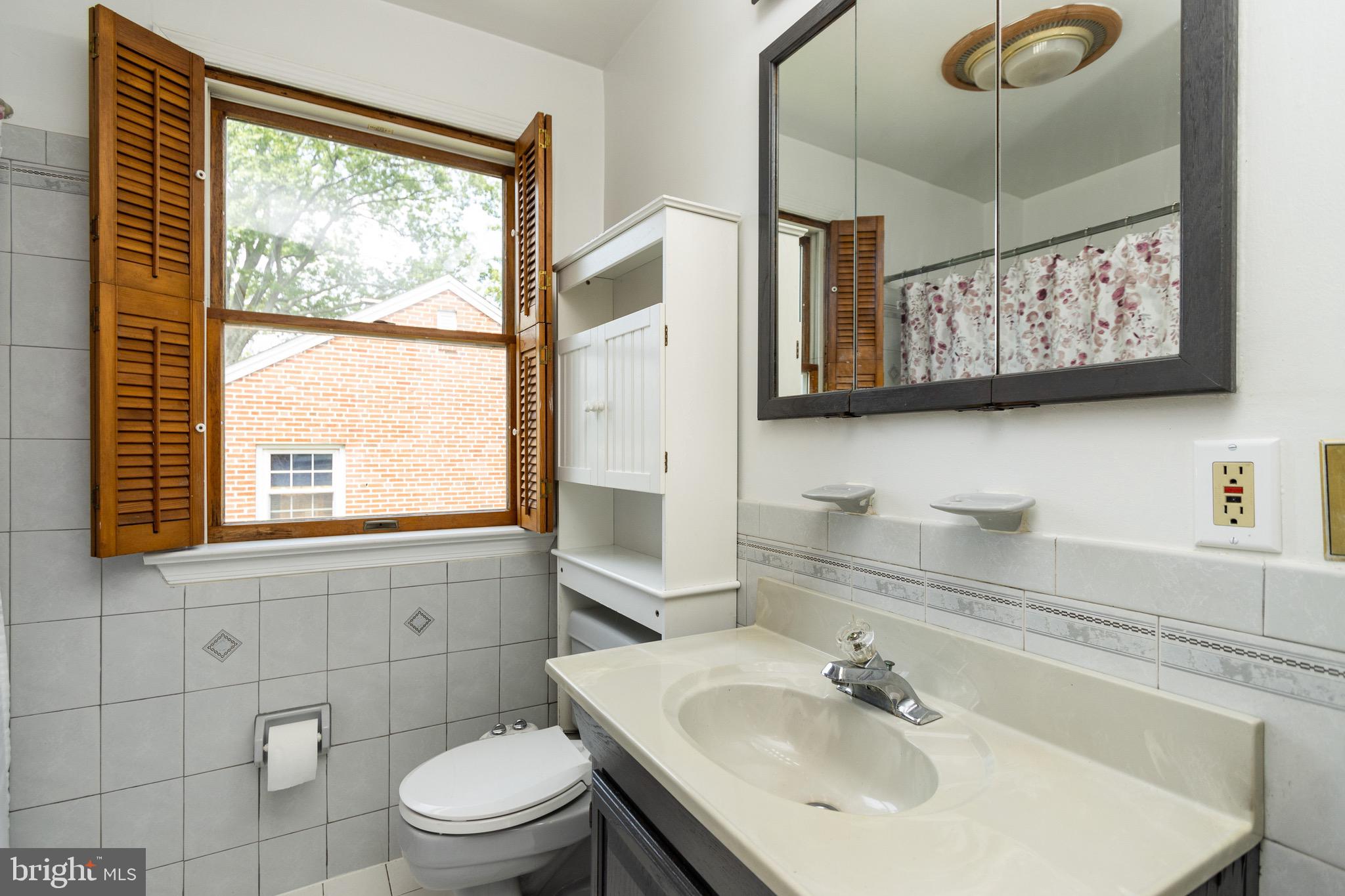 224 Mt De Sales Road Baltimore, MD 21229 - Photo 15 of 51