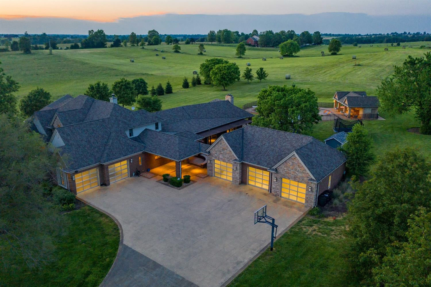 910 Irvin Road Danville, KY 40422 - Photo 4 of 74 Photo 4