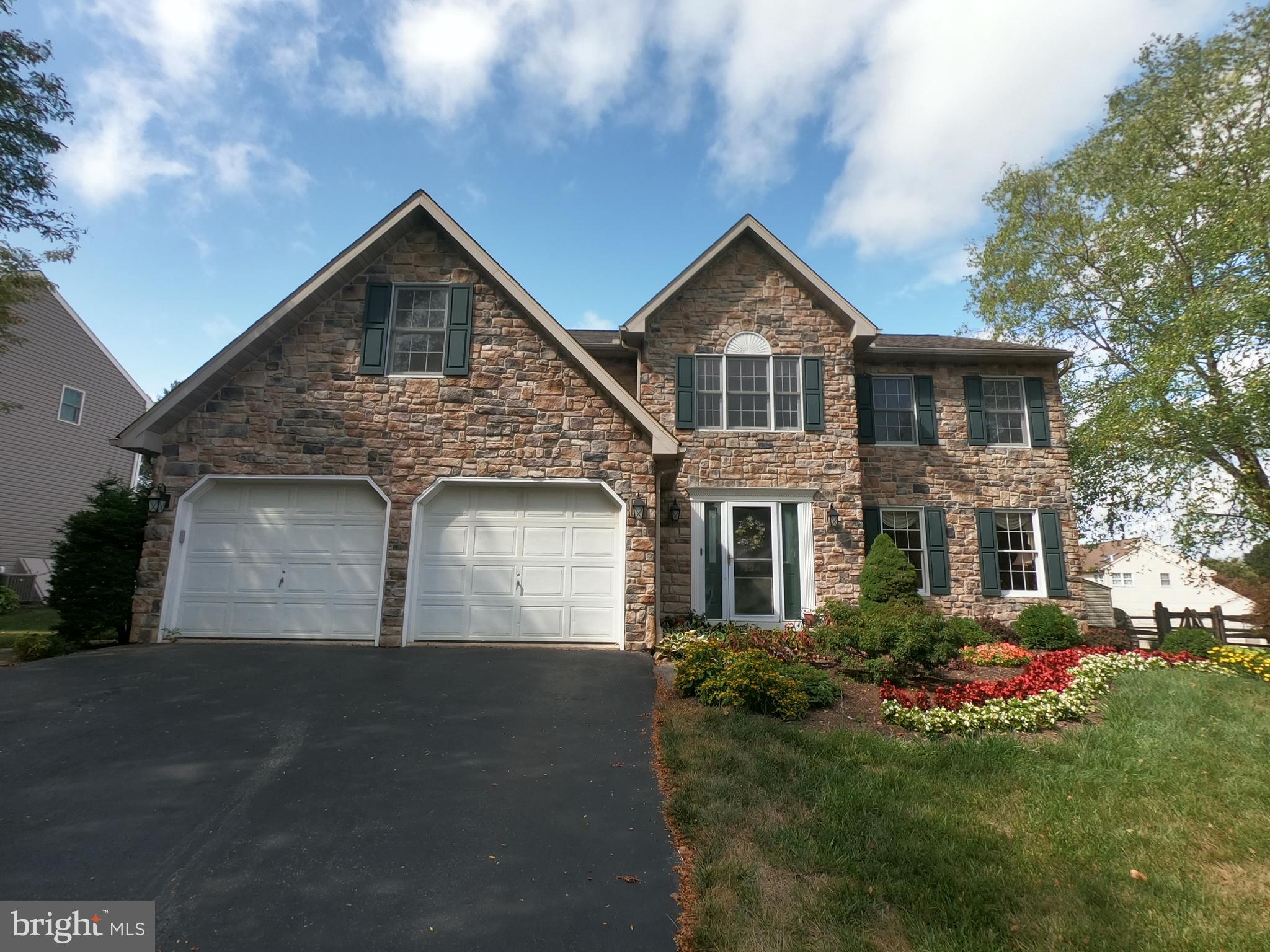 124 Grande Boulevard Sinking Spring, PA 19608 - Photo 1 of 44 Gallery Image 1
