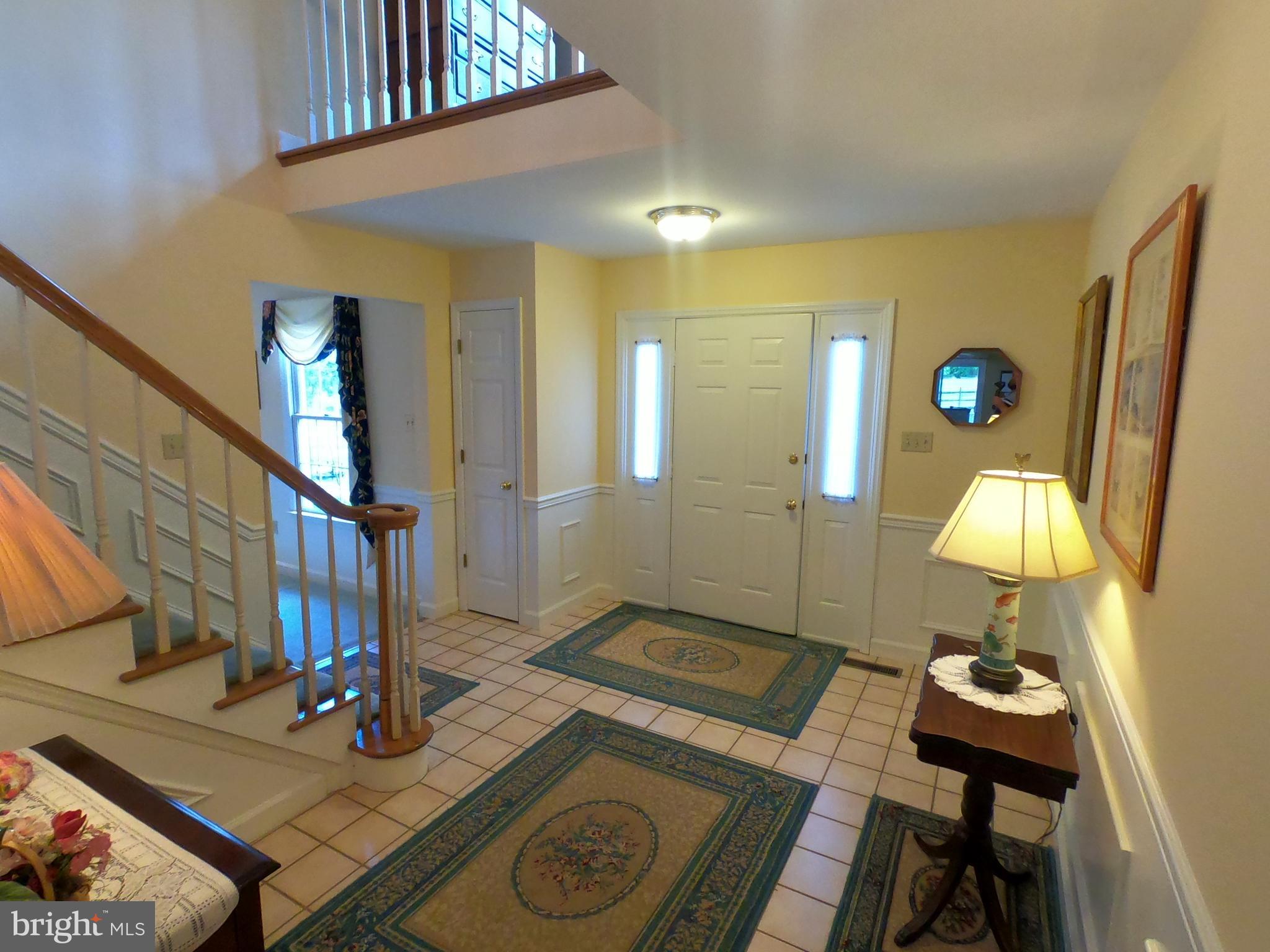124 Grande Boulevard Sinking Spring, PA 19608 - Photo 4 of 44 Foyer