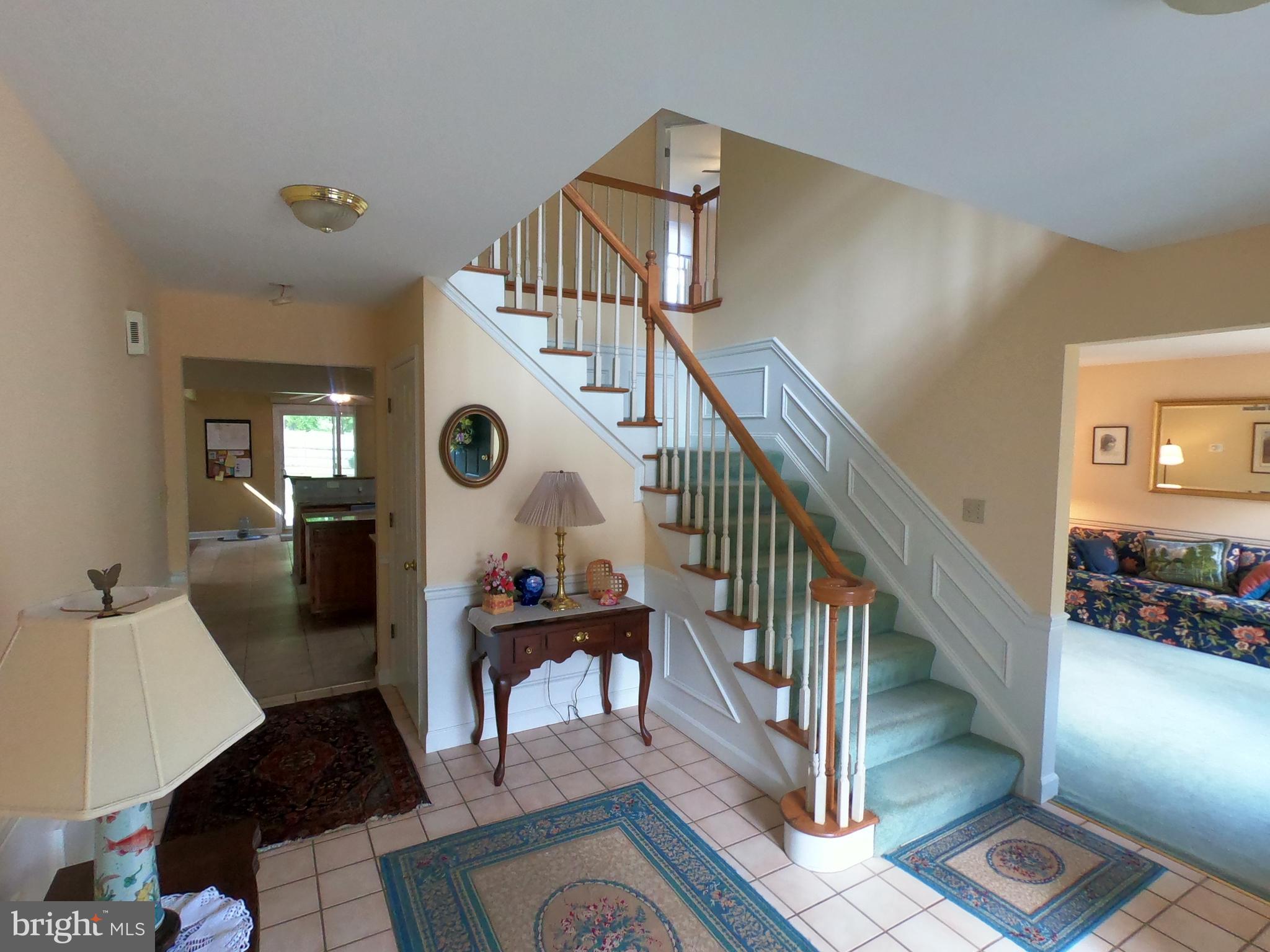 124 Grande Boulevard Sinking Spring, PA 19608 - Photo 5 of 44 Foyer