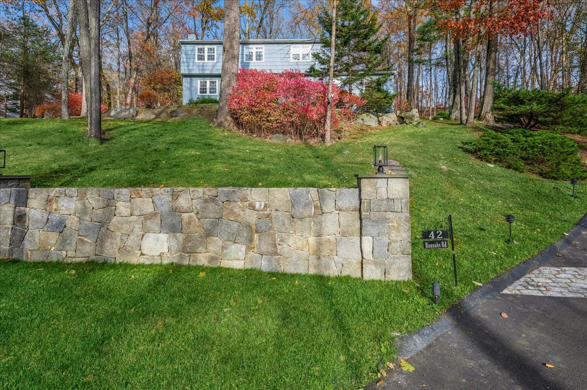 42 Hannahs Road Stamford, CT 06903 - Photo 1 of 1 Gallery Image 1