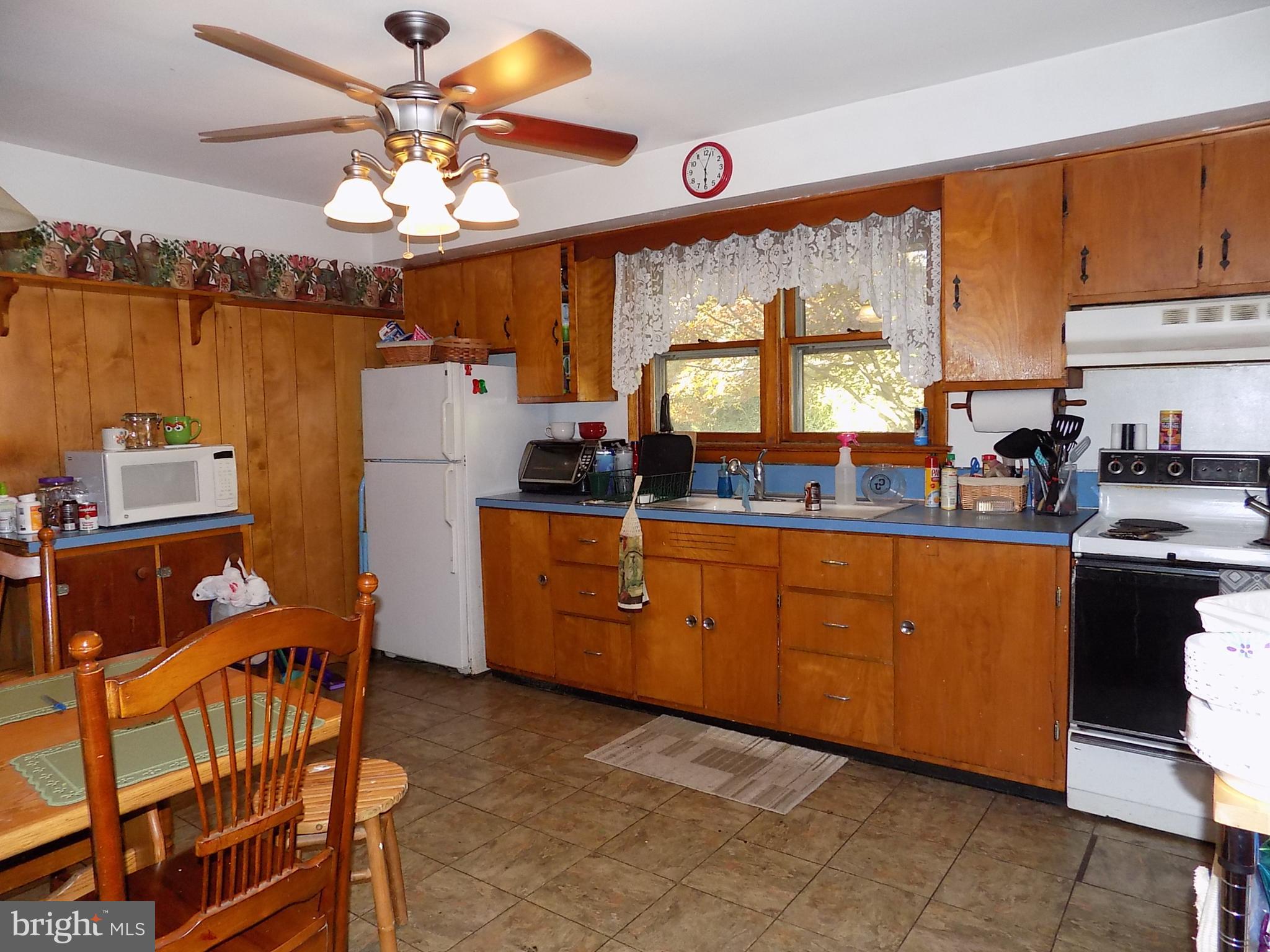 119 Canterbury Road Fairless Hills, PA 19030 - Photo 10 of 25 Gallery Image 10