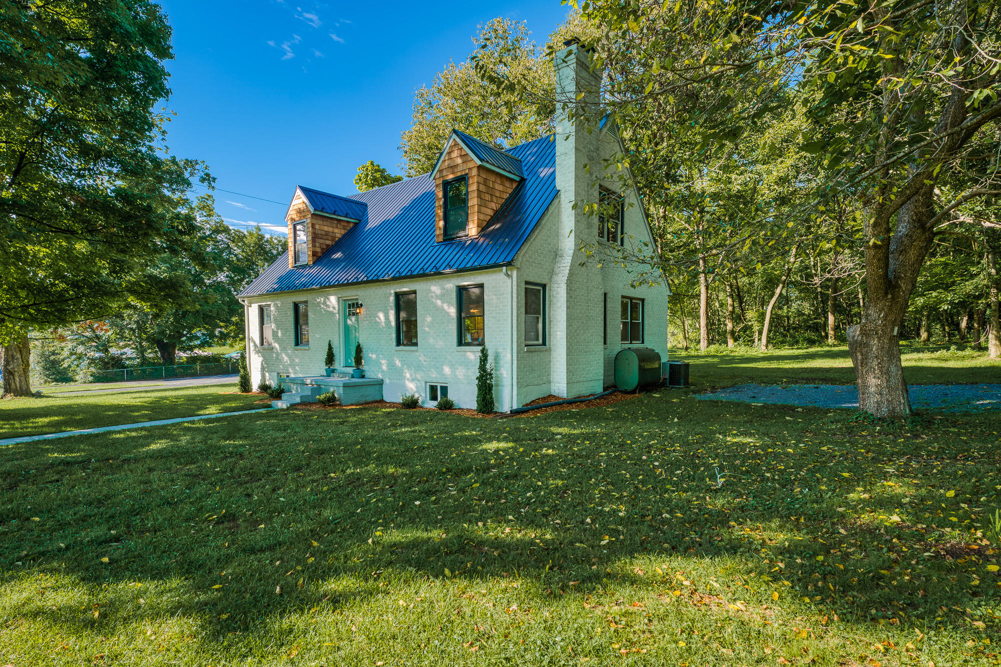 136 Reedy Creek Road Abingdon, VA 24210 - Photo 1 of 30 136ReedyCreekAbingdonVA_029