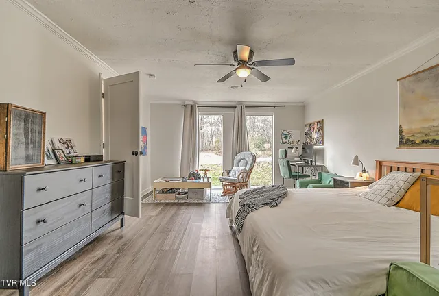 $199,600 | 252 Asheville Avenue, Mount Carmel, TN 37645