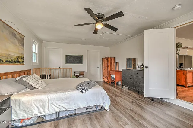 $199,600 | 252 Asheville Avenue, Mount Carmel, TN 37645