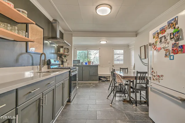 $197,000 | 252 Asheville Avenue, Mount Carmel, TN 37645