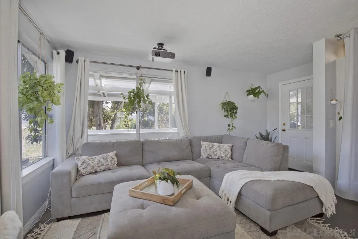 2659 Daisy Lane Fallbrook, CA 92028 - Photo 10 of 28 Gallery Image 10