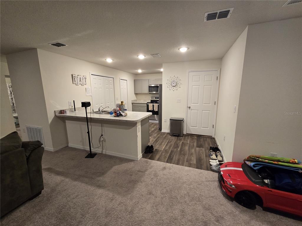 15768 Southwest 19th Avenue Road Ocala, FL 34473 - Photo 3 of 18