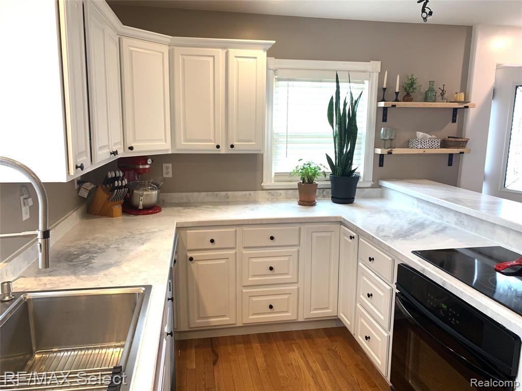 2467 Utley Road Flint, MI 48532 - Photo 5 of 20