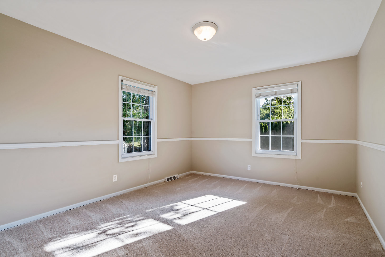 48 Winthrop New Road Sugar Grove, IL 60554 - Photo 15 of 30 Gallery Image 15