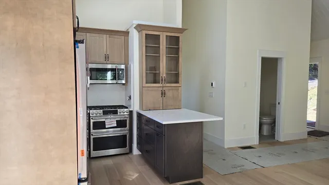 $3,500 | 639 East Broadway, Unit A, Haverhill, MA 01830