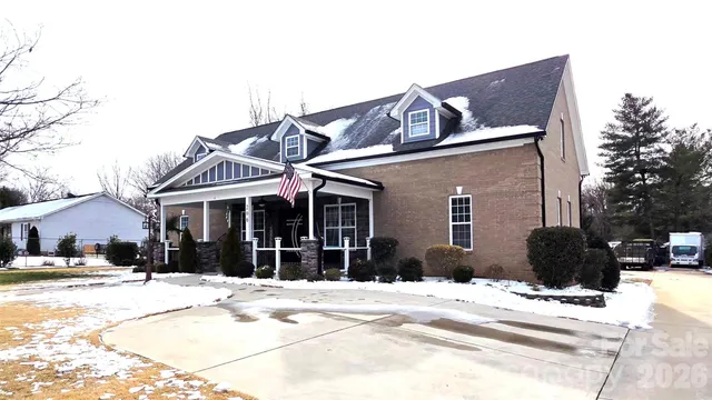 $850,000 | 206 Cedar Drive, Salisbury, NC 28147