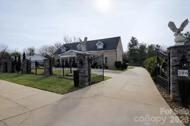 $850,000 | 206 Cedar Drive, Salisbury, NC 28147