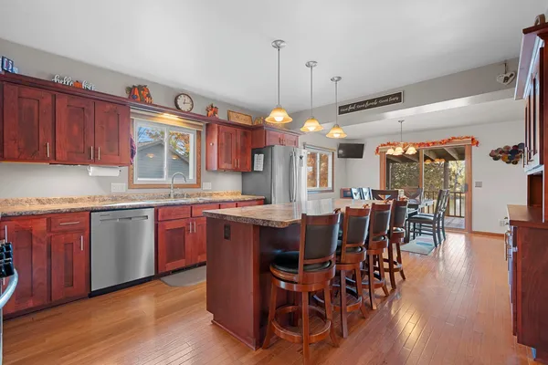 $599,900 | 250 Alpine Drive, Shawano, WI 54166