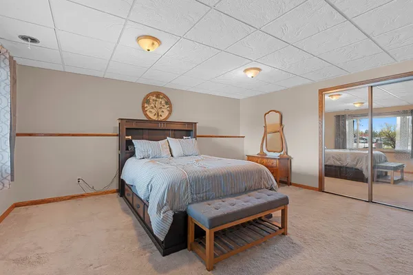 $599,900 | 250 Alpine Drive, Shawano, WI 54166