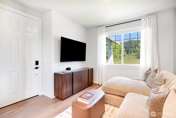 $1,078,400 | 5562 North 88th Avenue, Camas, WA 98607