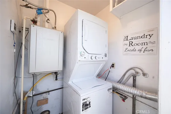 a view of a pathway both side of the house