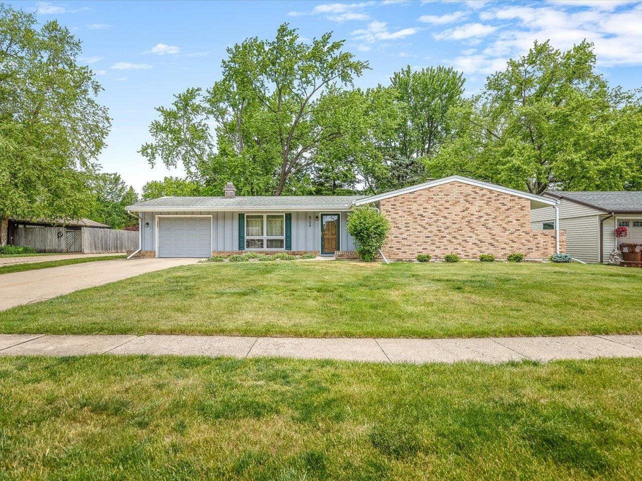 4704 Cayuga Road Rockford, IL 61107 - Photo 1 of 37 Gallery Image 1