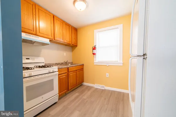 $1,400 | 323 West Peach Street, Unit B, Vineland, NJ 08360