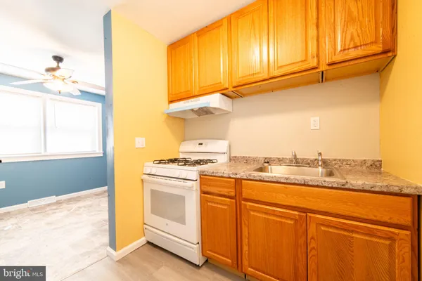 $1,400 | 323 West Peach Street, Unit B, Vineland, NJ 08360