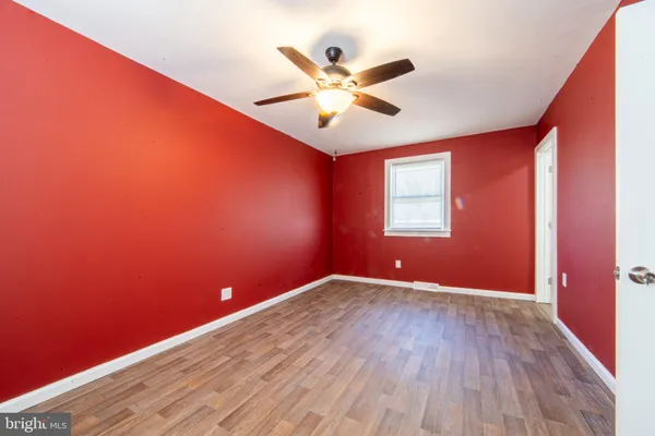 $1,400 | 323 West Peach Street, Unit B, Vineland, NJ 08360