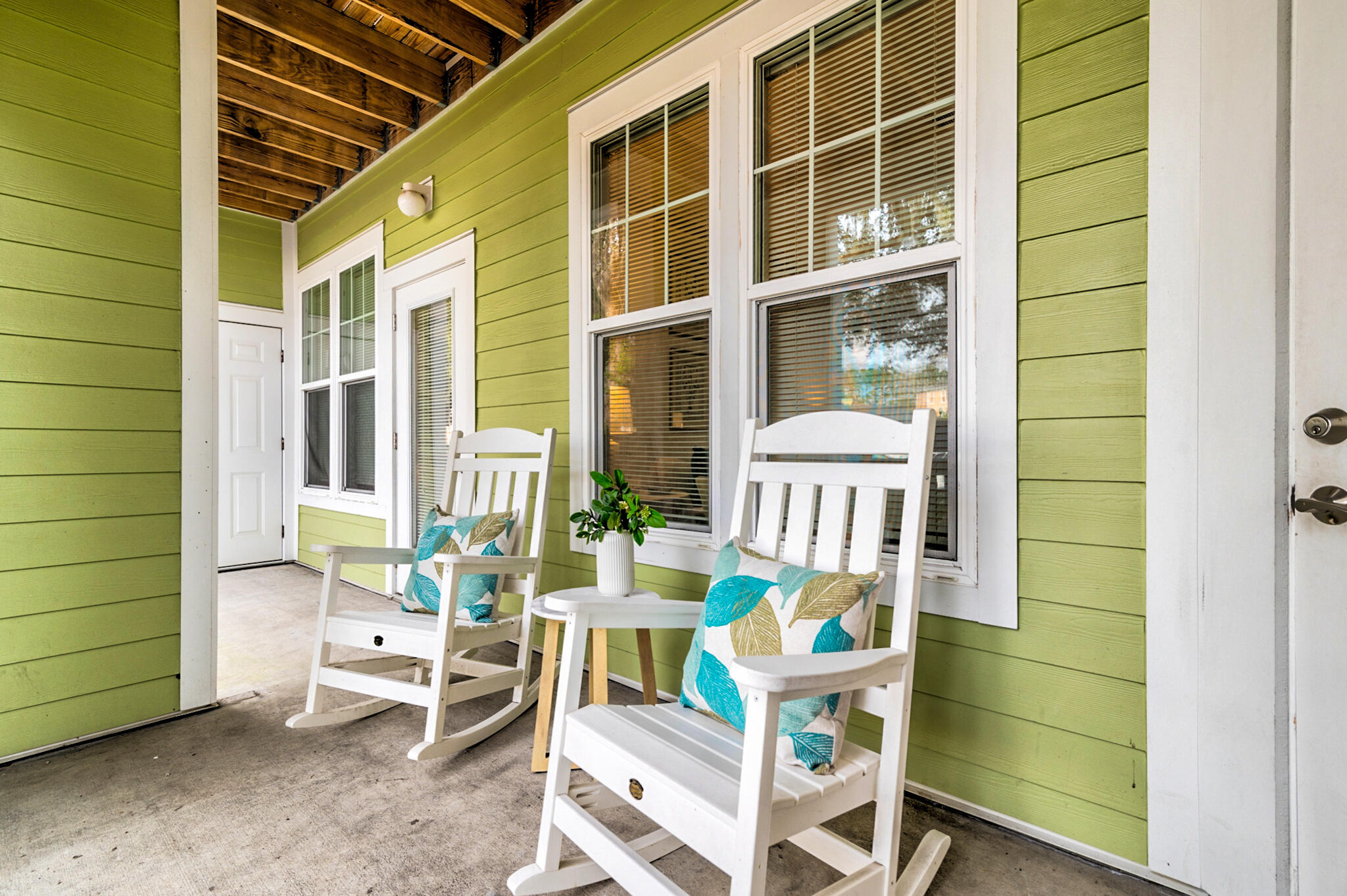 1711 Chatelain Way Mount Pleasant, SC 29464 - Photo 12 of 22 Great porch with storage closet