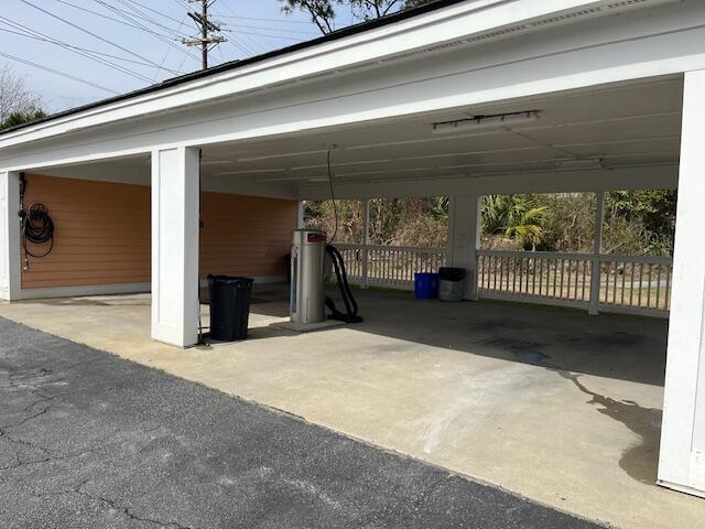1711 Chatelain Way Mount Pleasant, SC 29464 - Photo 20 of 22 Carwash station
